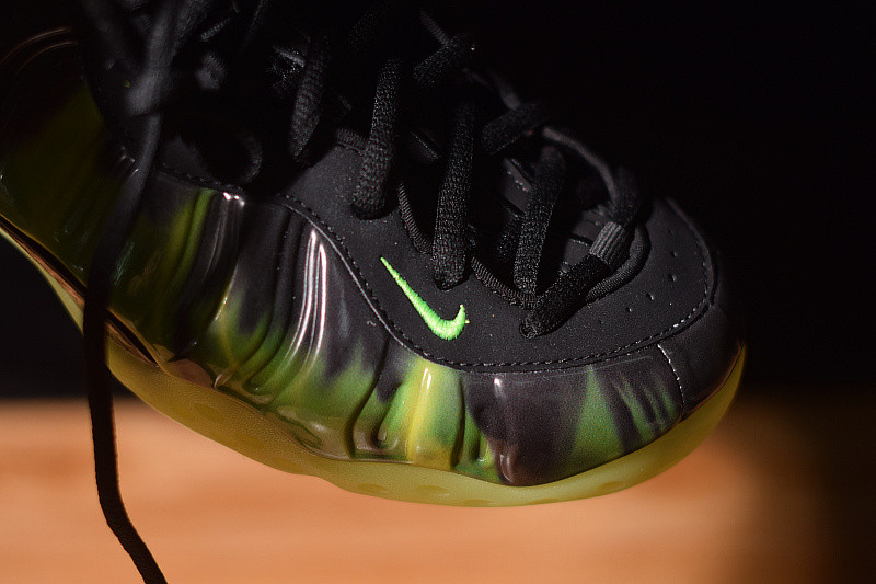 NIKE AIR FOAMPOSITE  ONE PARANORMAN "PARANORMAN" 579771-003