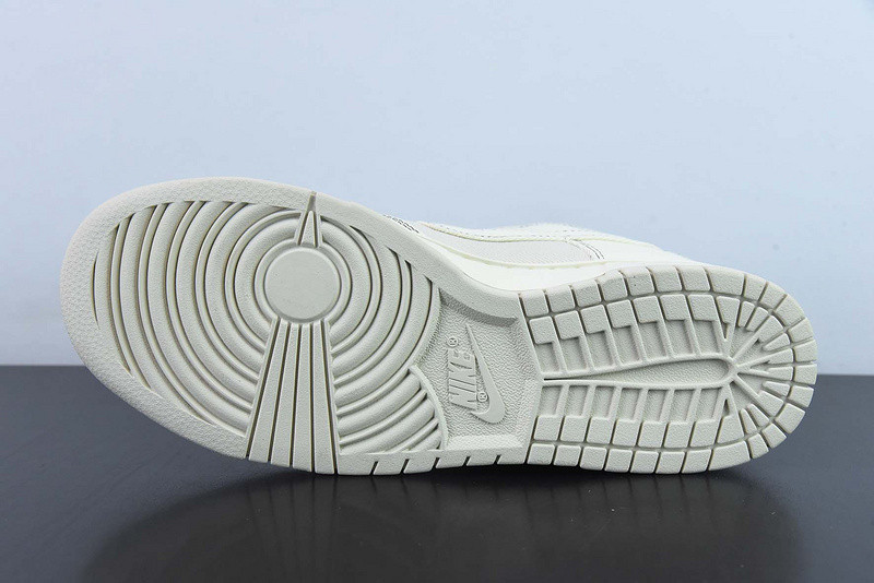 Nike Dunk Low “Light Orewood Brown” DV0834-100