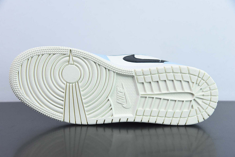 AIR JORDAN 1 LOW GS 