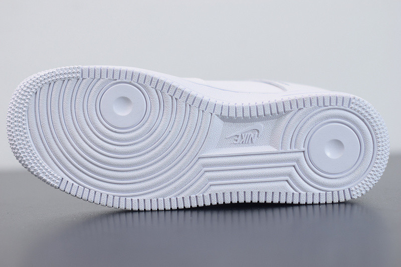NIKE AIR FORCE 1 LOW “SKETCH” IN WHITE/BLACK CW7581-101