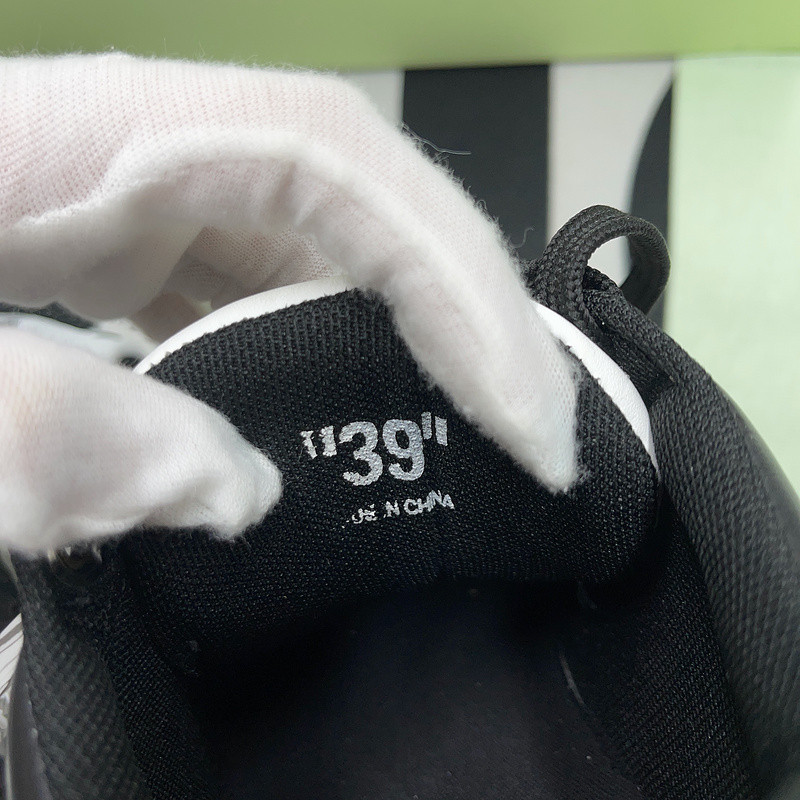 OF™ C/O VIRGIL ABLOH OUT OF OFFICE LOW-TOP LEATHER SNEAKERS ‘OOO“