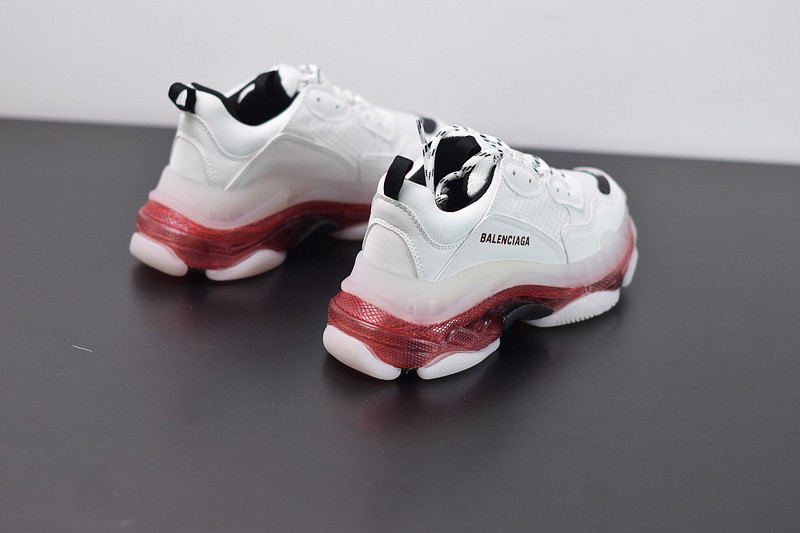 BC TRIPLE S TRAINER  0825 W09O1