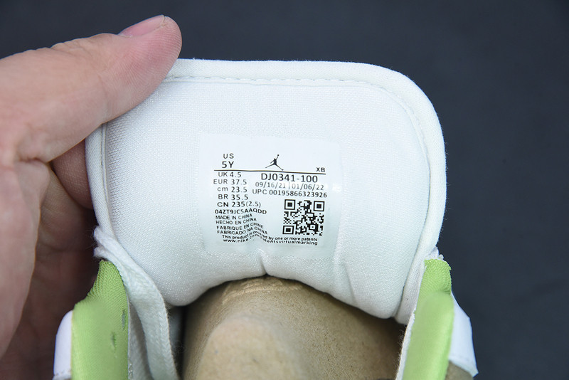 AIR JORDAN 1 LOW SE GS 