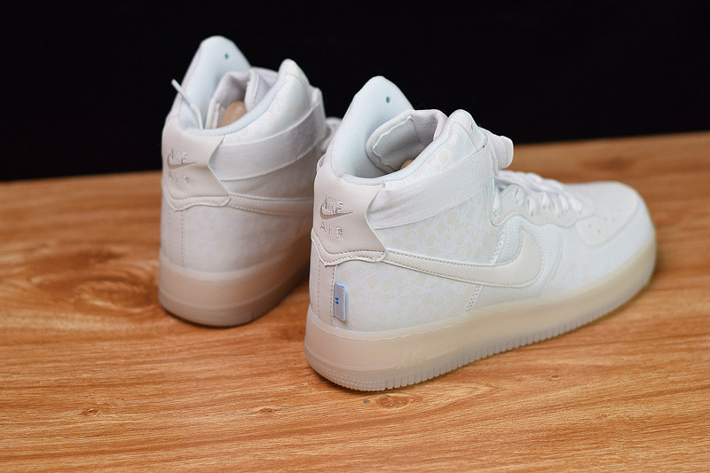 NIKE AIR FORCE 1 HIGH 