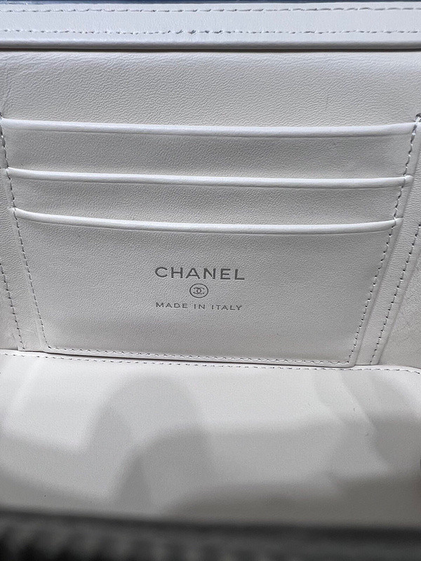 Ch*el purse