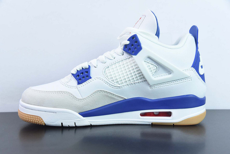 NIKE SB X AIR JORDAN 4 RETRO