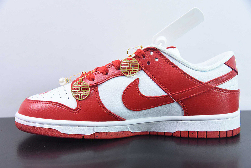 NIKE Dunk Low Next Nature 