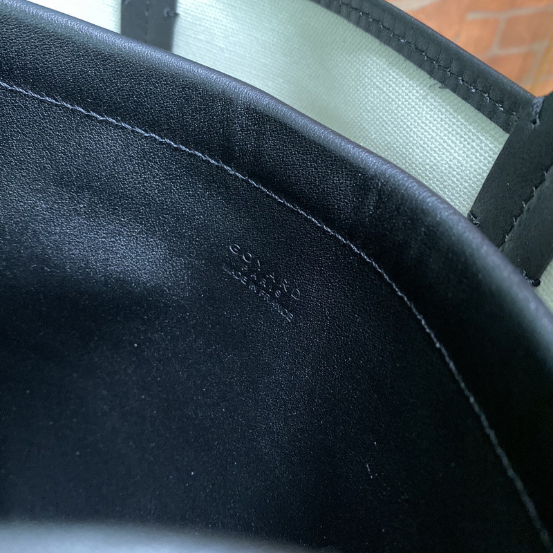 Go*ard purse
