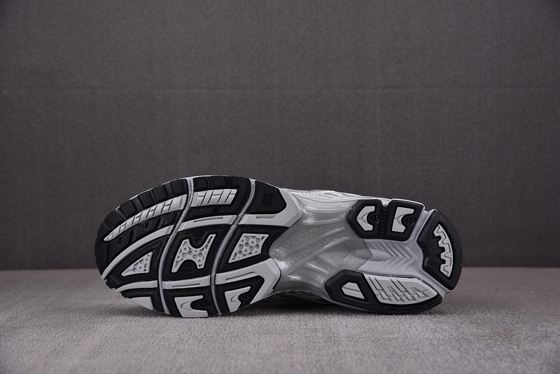 ASICS Gel Kayano Legacy 