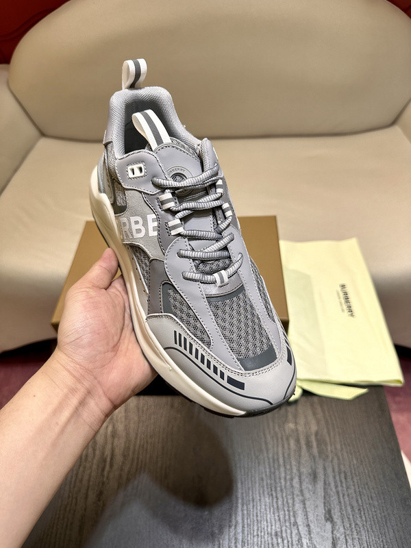 B**rry sneaker