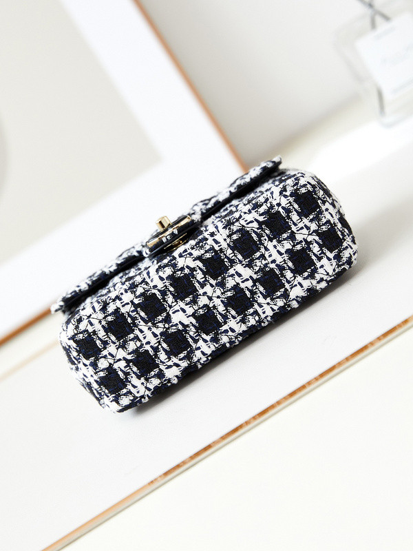 Ch*el purse