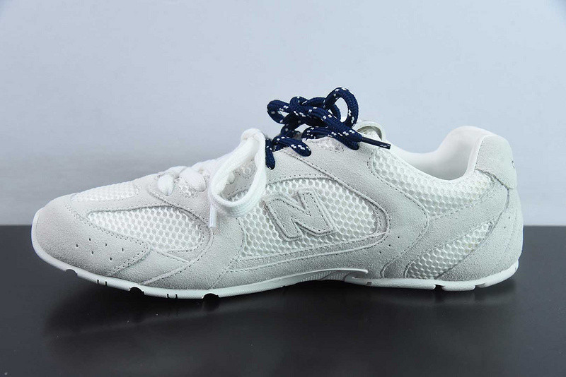 NEW BALANCE X MIUMIU SNEAKER