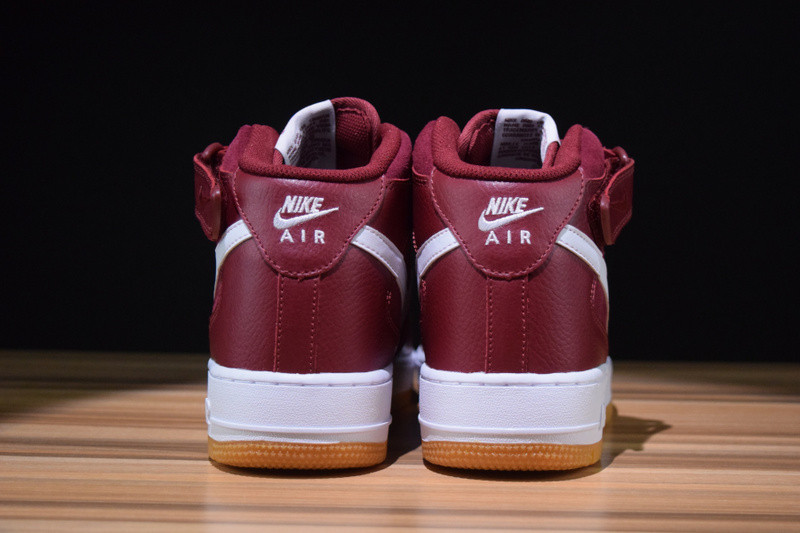 NIKE AIR FORCE 1 MID 