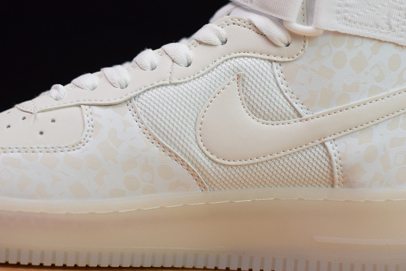 NIKE AIR FORCE 1 HIGH 