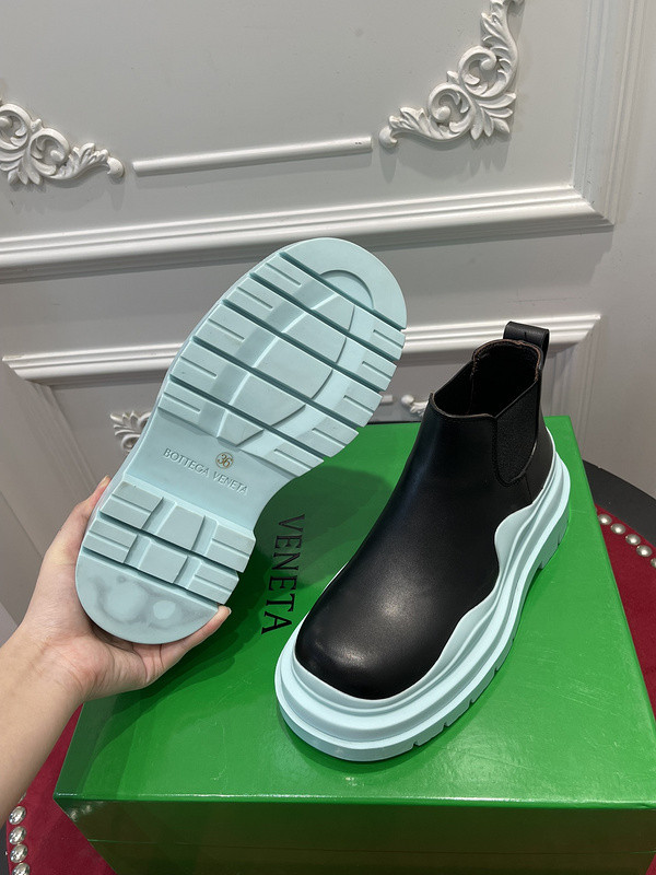 b0tte*a Ven*ta sneaker