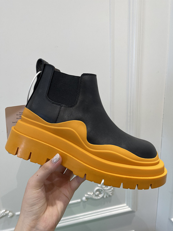 b0tte*a Ven*ta sneaker