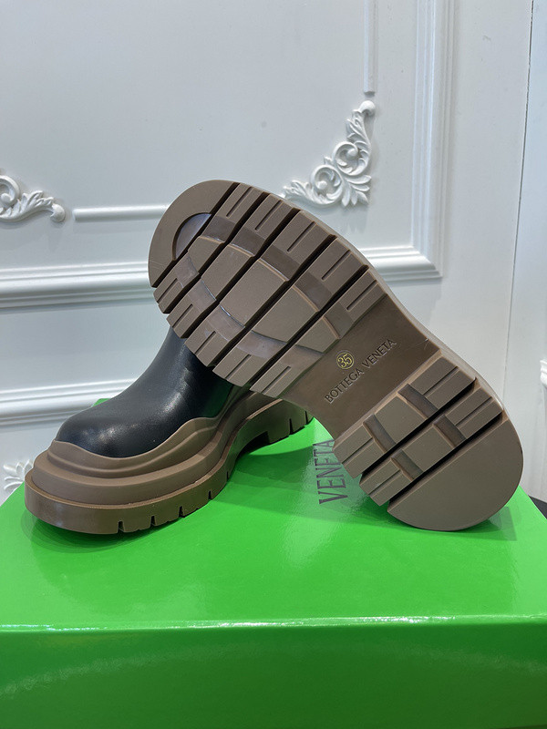 b0tte*a Ven*ta sneaker