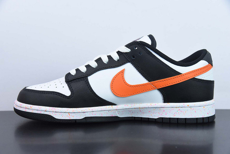 Nike WMNS DUNK LOW 