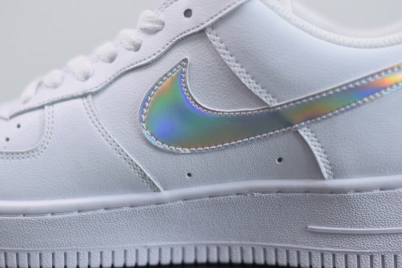 NIKE AIR FORCE 1 LOW 