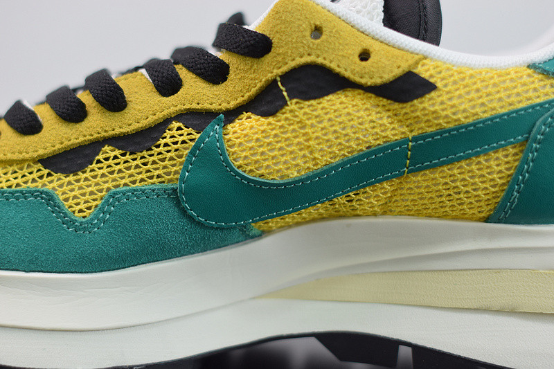 NIKE SACAI NIKE PEGASUS VAPORFLY SP BV0073-103