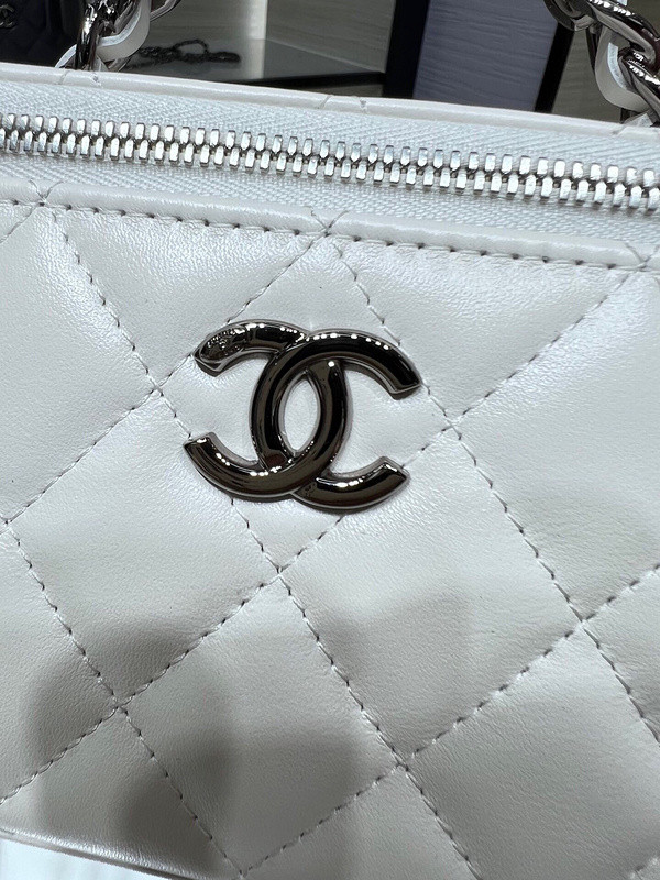 Ch*el purse