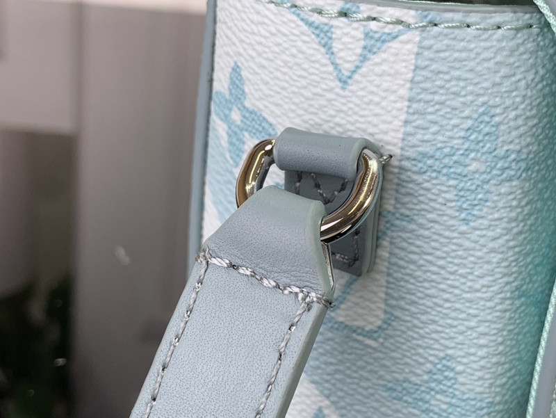 LVT PURSE
