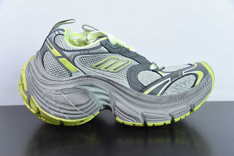 BC XL Sneakers