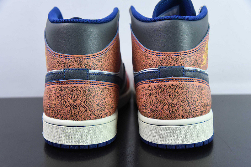 Air Jordan 1 Mid SE 