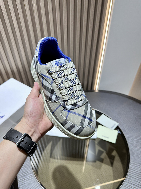 B**rry sneaker