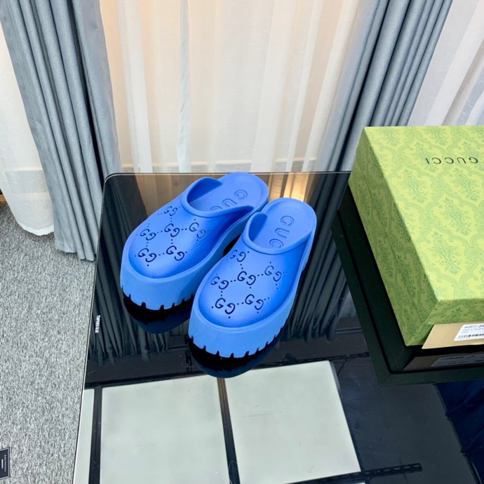 G*u*i sandals high