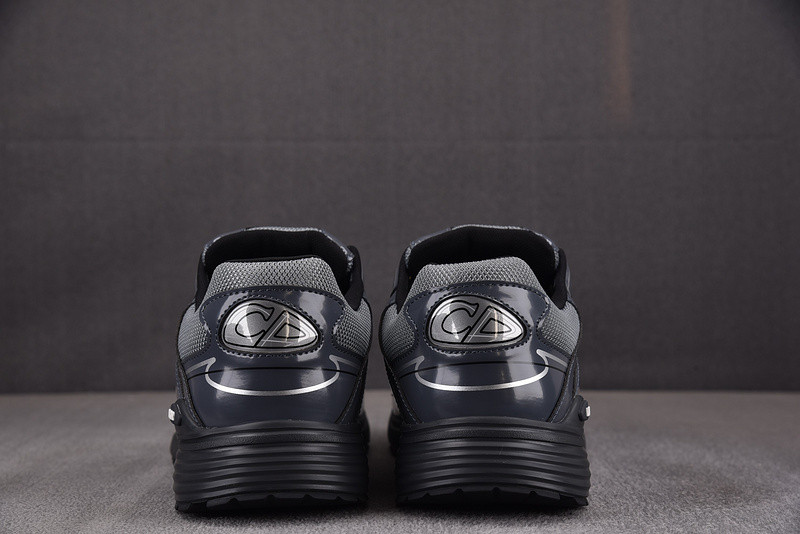 DIO* SNEAKER