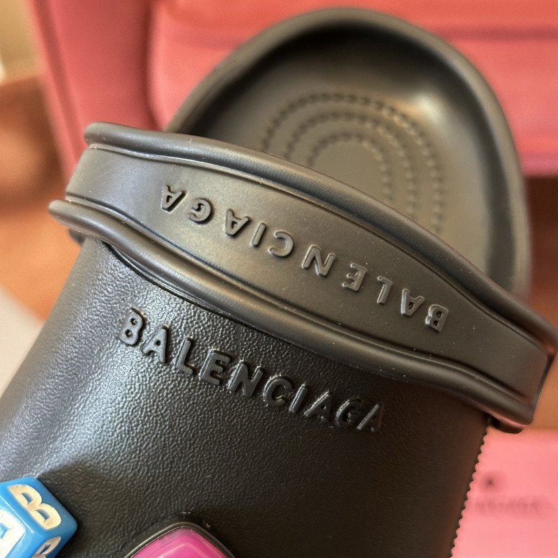 Balenciaga sLIDE