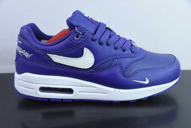 Nike x Supreme Air Max 1 