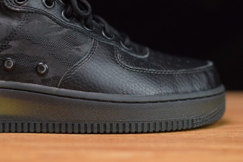 NIKE AIR FORCE 1 MID QS "TIGER CAMO" AA7345-001