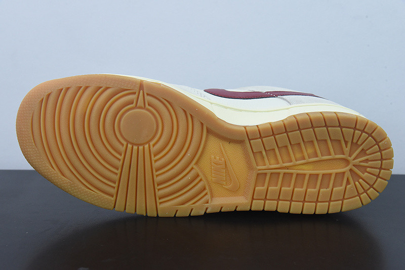 NIKE SB DUNK LOW RETRO SP HC0808-100