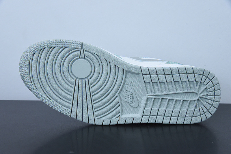 AIR JORDAN 1 LOW “NEW EMERALD” DN3705-301