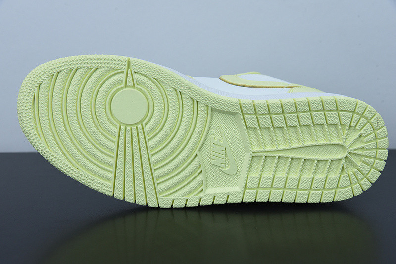 WMNS AIR JORDAN 1 LOW 