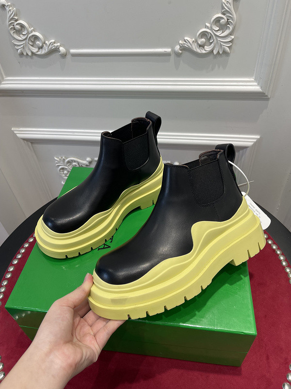 b0tte*a Ven*ta sneaker