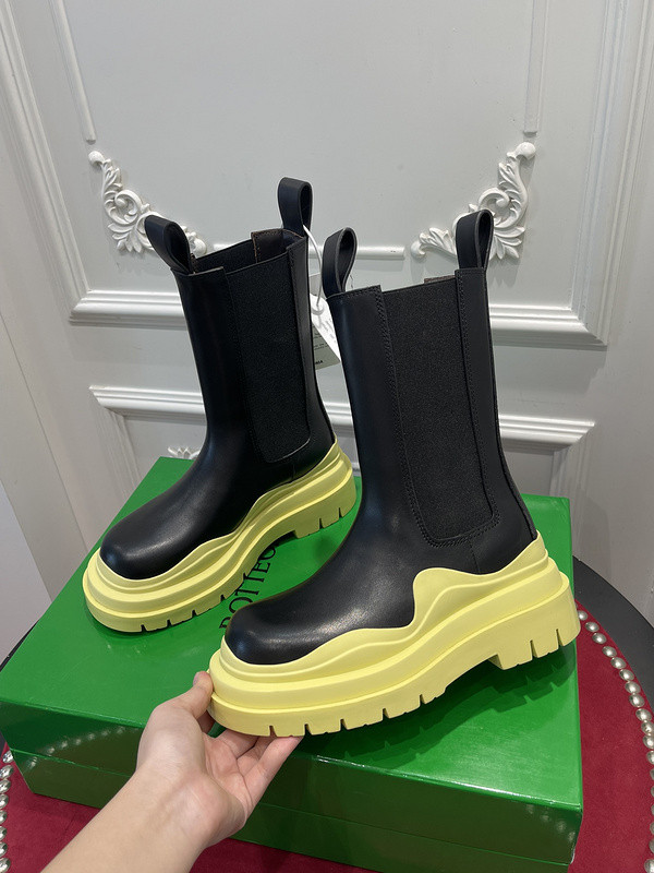 b0tte*a Ven*ta sneaker