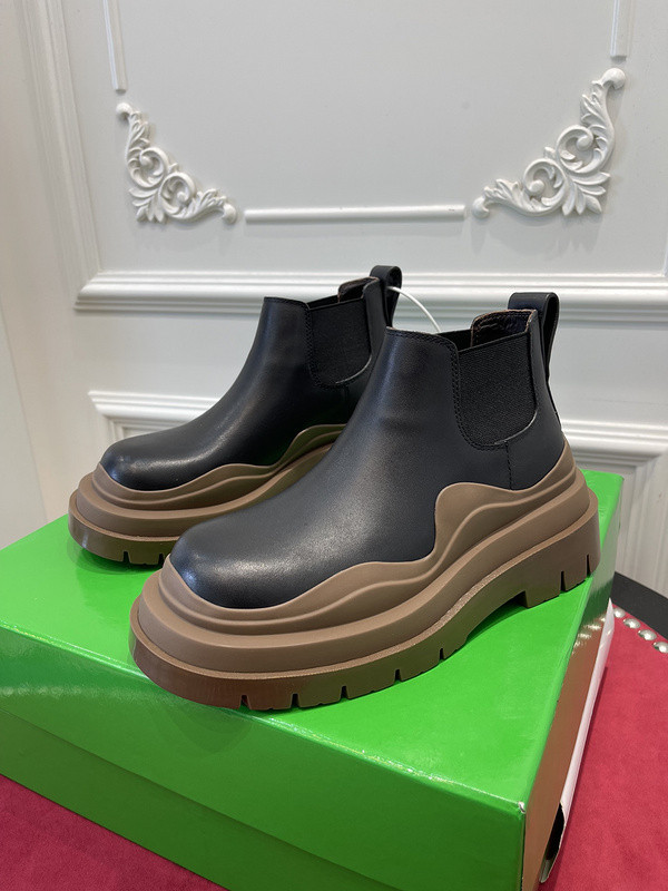 b0tte*a Ven*ta sneaker