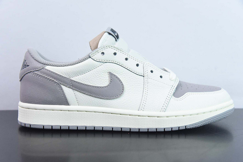 AIR JORDAN 1 LOW OG “ATMOSPHERE GREY” CZ0790-101