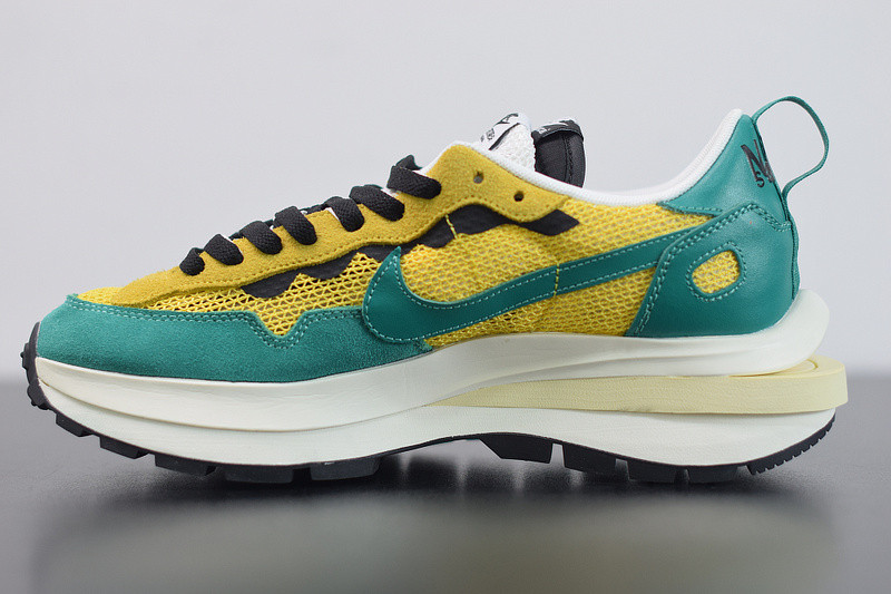 NIKE SACAI NIKE PEGASUS VAPORFLY SP BV0073-103