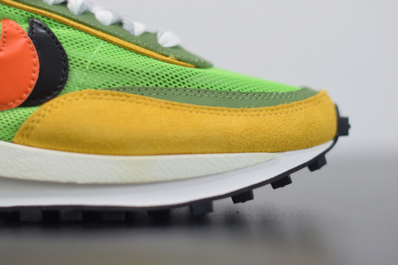 NIKE SACAI X LDV WAFFLE 