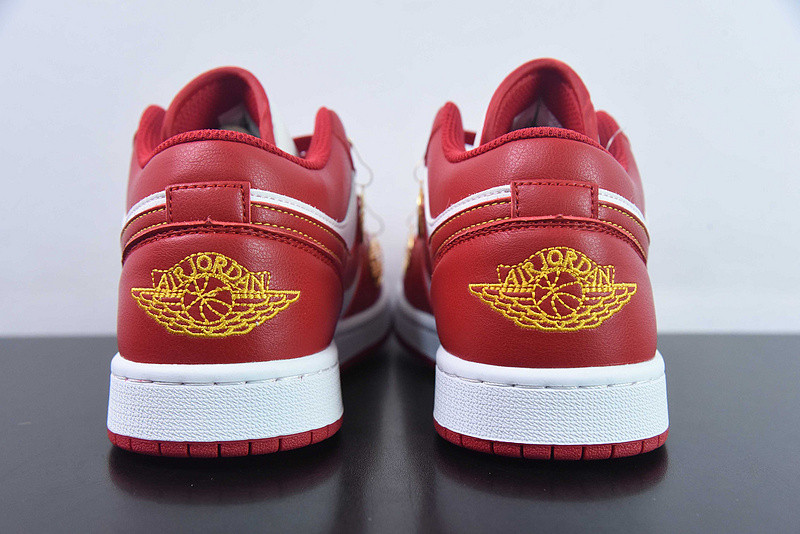 Air Jordan 1 Low 