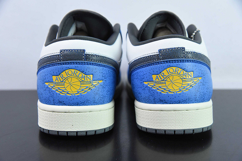 Air Jordan 1 Low SE Flight Vintage FV8439-104