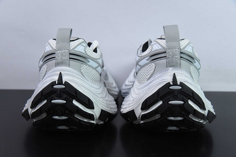 BC XL Sneakers