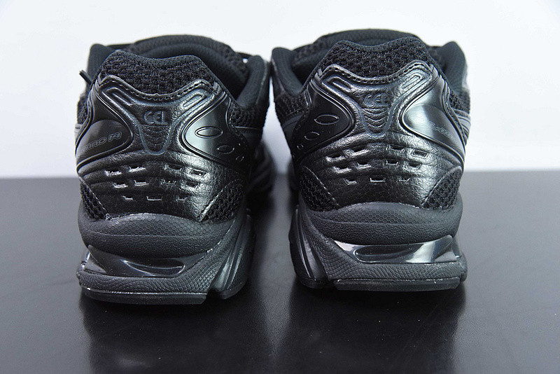 ASICS Gel Kayano 14 