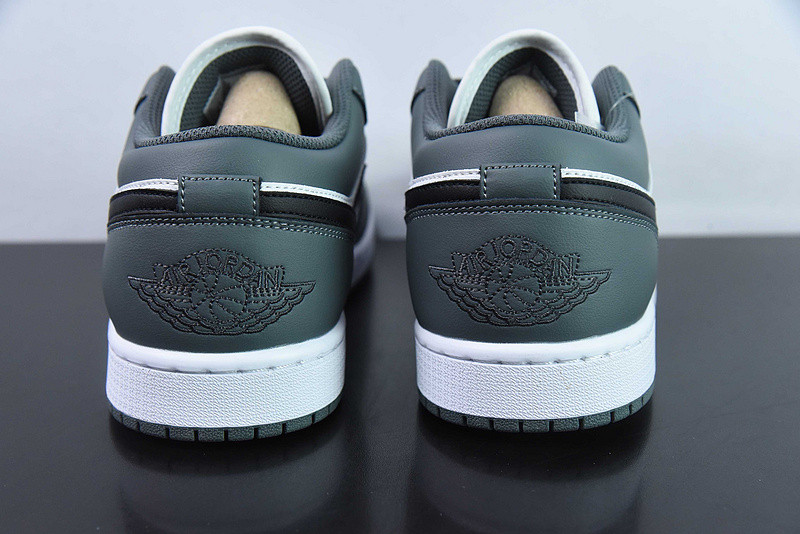 Air Jordan 1 Low GS 