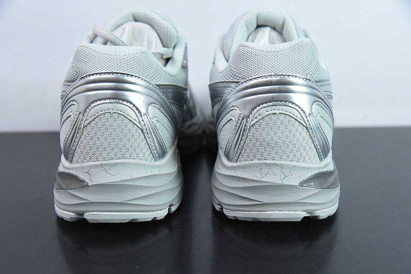 ASICS Gel Flux 4 