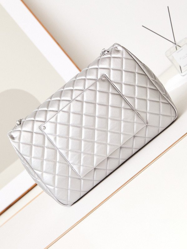 Ch*el purse